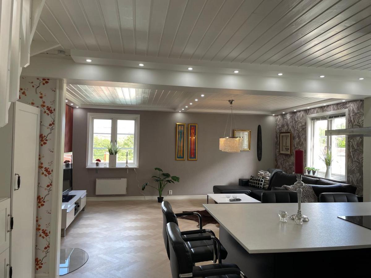 Apartment Uddevalla Bohuslaen Bubbelbad ภายนอก รูปภาพ