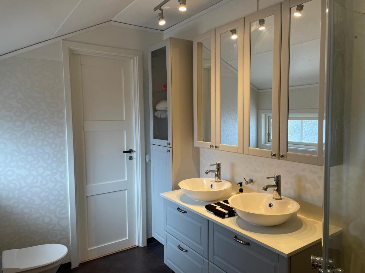 Apartment Uddevalla Bohuslaen Bubbelbad ภายนอก รูปภาพ