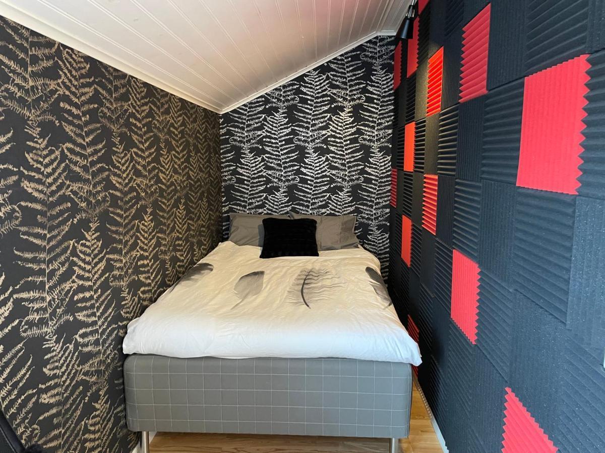 Apartment Uddevalla Bohuslaen Bubbelbad ภายนอก รูปภาพ